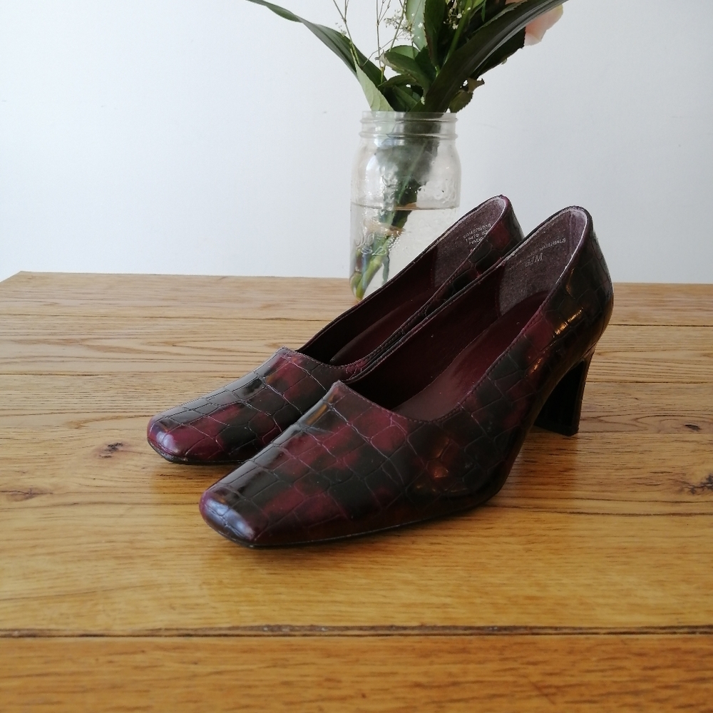 Vintage burgundy square toe heels